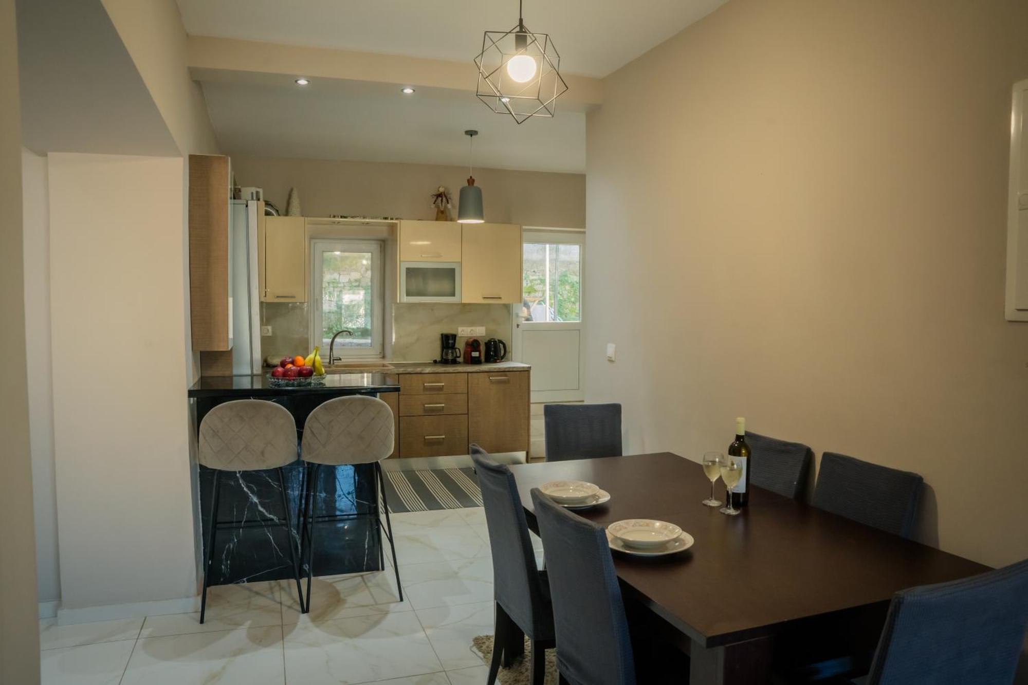 Oliana'S Luxury House Apartment Mantouki Bagian luar foto